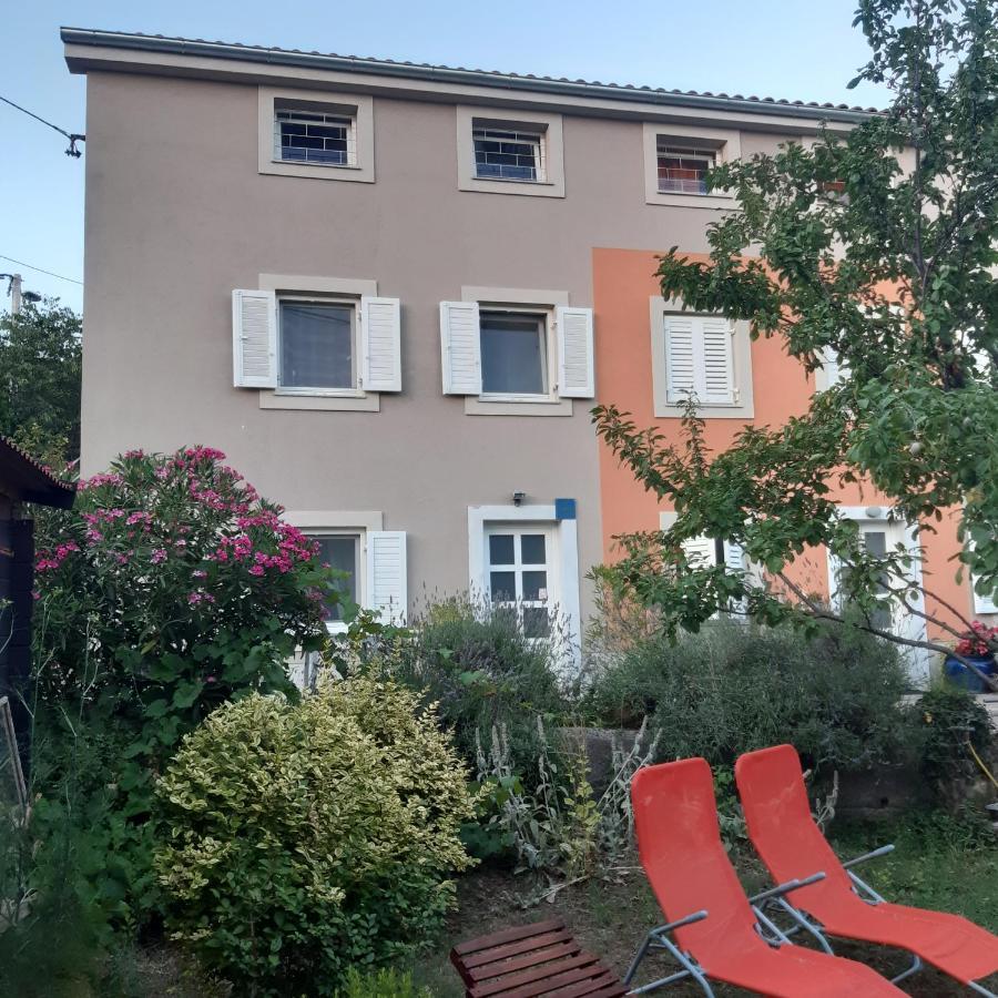 Orange Cube Apartment Риека Экстерьер фото