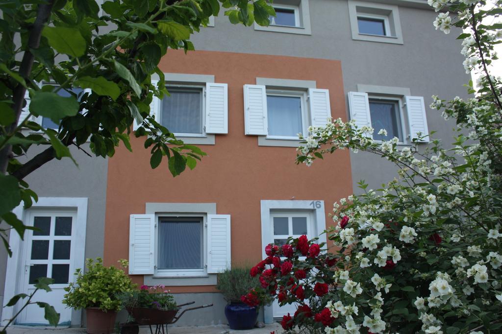 Orange Cube Apartment Риека Номер фото