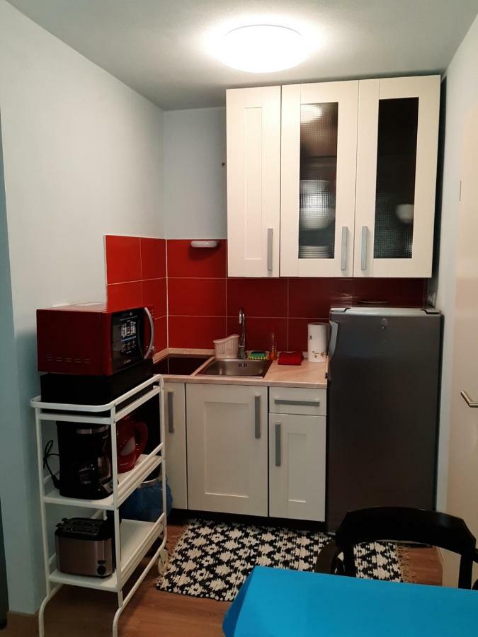 Orange Cube Apartment Риека Экстерьер фото